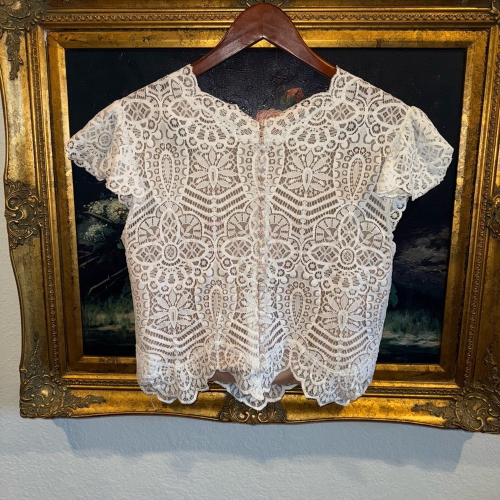 WILLOWBY by Watters White Lace Overlay Short Sleeve Button Back Wedding Top 14 - Picture 11 of 11